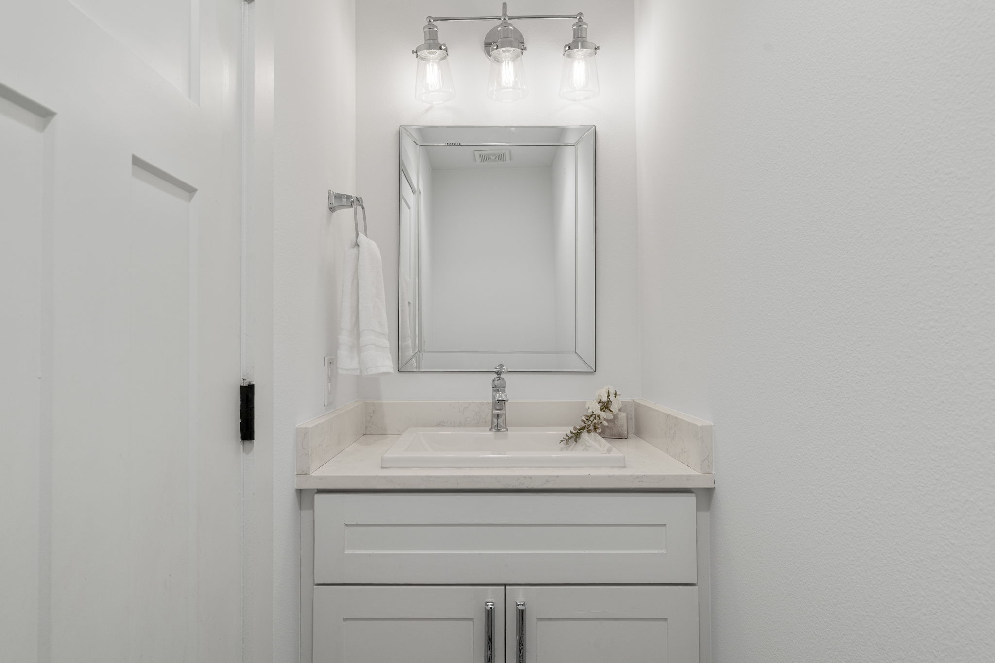 605 Harris Avenue Austin, TX 78705 - Photo 23 of 34 Clean, crisp, and thoughtfully finished. Even the details in the secondary bath got the same careful attention as the rest of the home.
