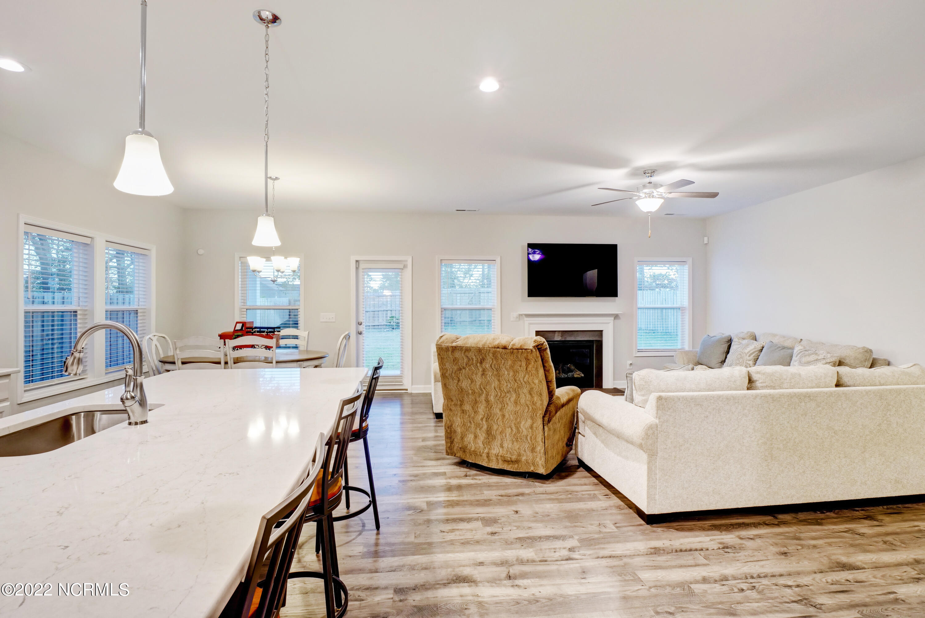 112 Violetear Ridge Hampstead, NC 28443 - Photo 11 of 34 P9211807_08_09_10_11_12_13