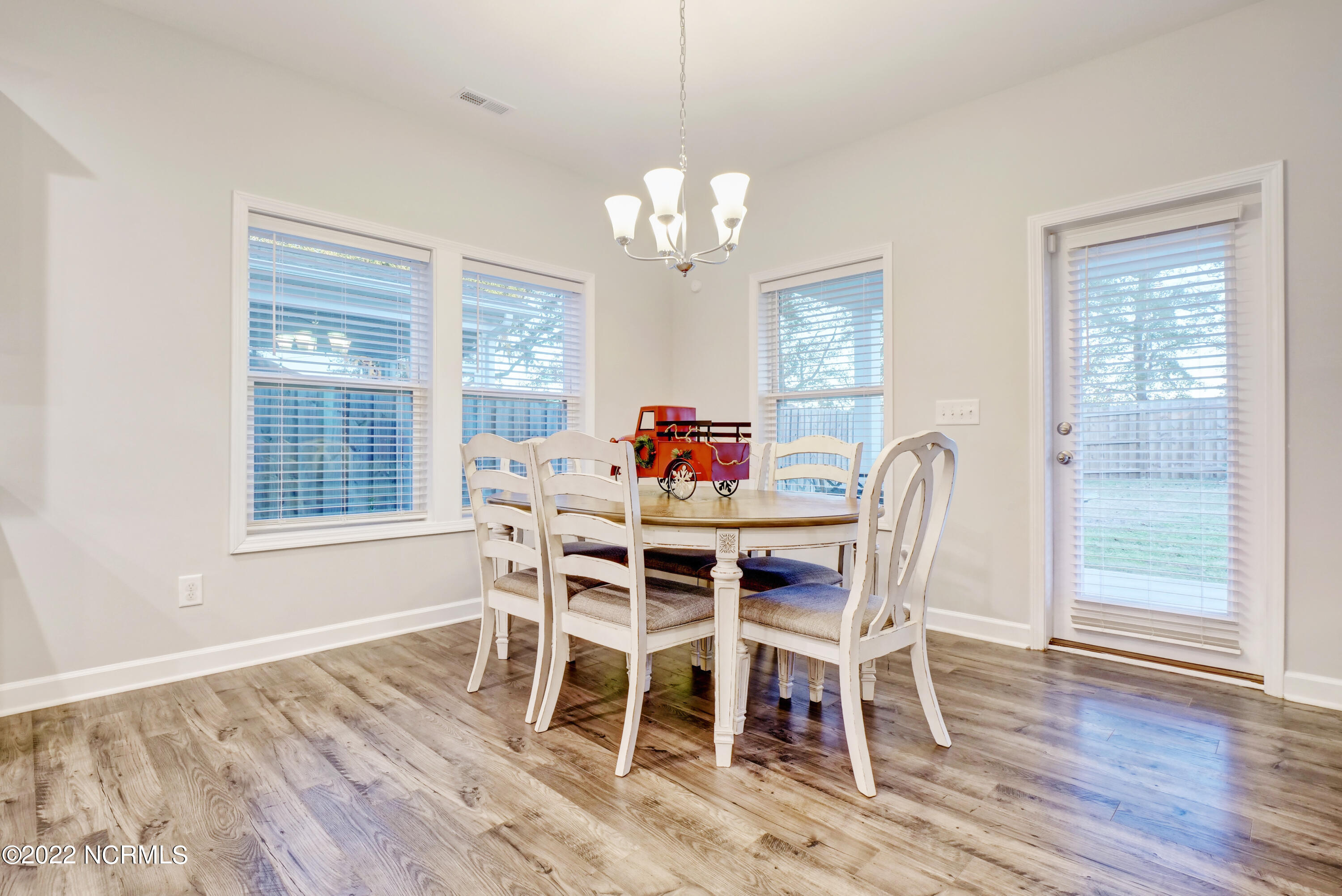 112 Violetear Ridge Hampstead, NC 28443 - Photo 12 of 34 P9211793_4_5_6_7_8_9