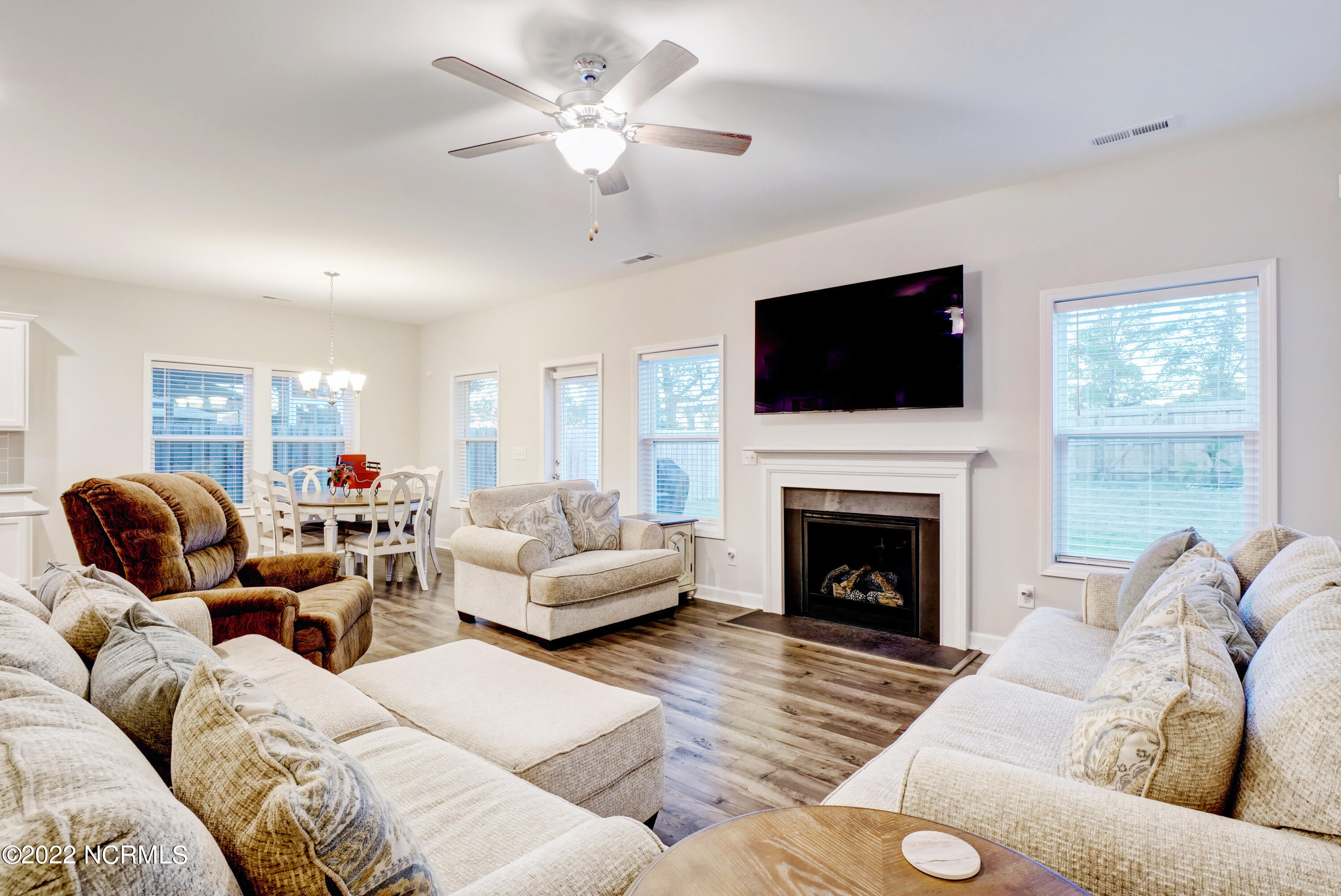 112 Violetear Ridge Hampstead, NC 28443 - Photo 13 of 34 P9211800_1_2_3_4_5_6