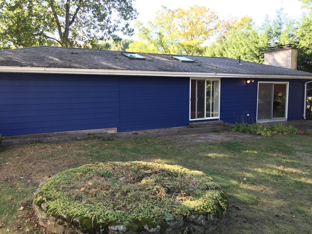177 West Autumn Road West Springfield, MA 01089 - Photo 11 of 12 a front view of house with yard