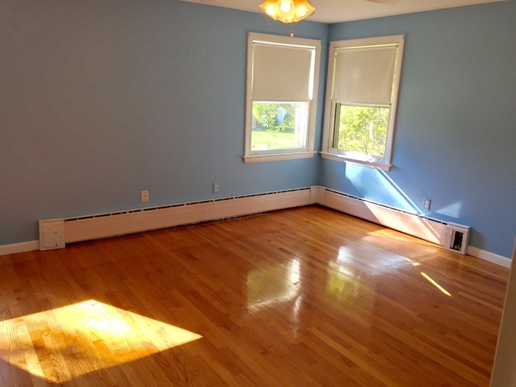 177 West Autumn Road West Springfield, MA 01089 - Photo 7 of 12 a view of an empty room and window