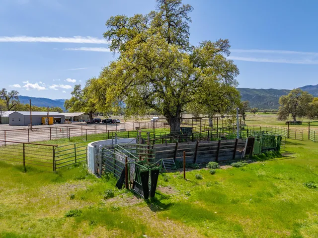$2,950,000 | 359 County Road 306, Elk Creek, CA 95939