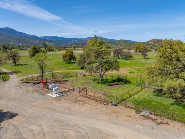 $2,950,000 | 359 County Road 306, Elk Creek, CA 95939