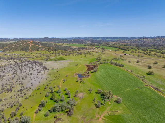 $2,950,000 | 359 County Road 306, Elk Creek, CA 95939