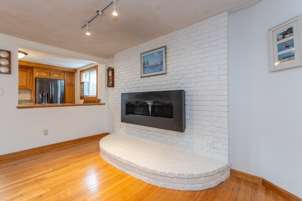 25 Charles Street Winthrop, MA 02152 - Photo 12 of 41