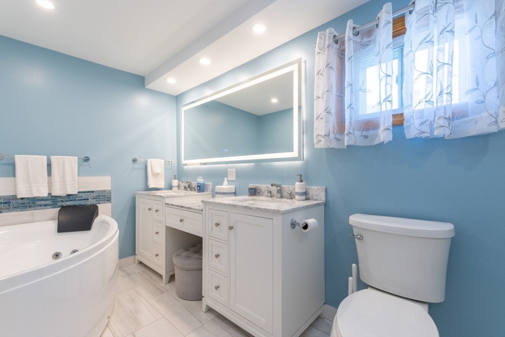 25 Charles Street Winthrop, MA 02152 - Photo 23 of 41