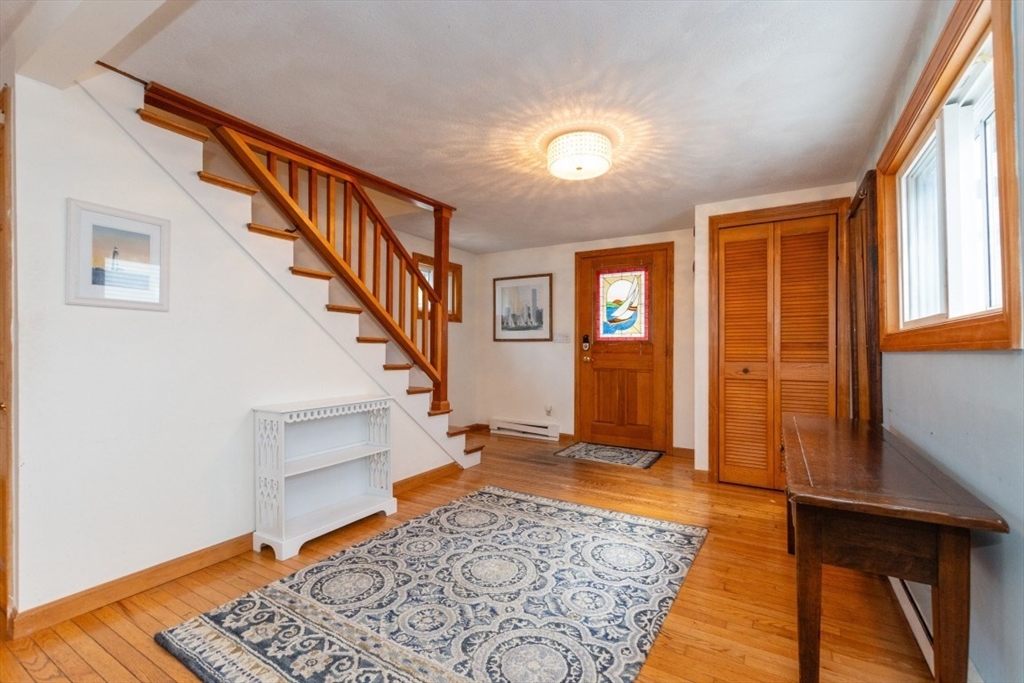 25 Charles Street Winthrop, MA 02152 - Photo 7 of 41