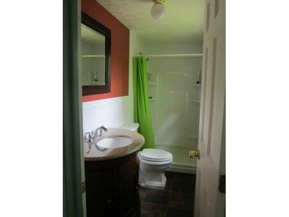 24 Green Road Raymond, NH 03077 - Photo 12 of 18