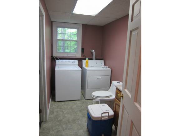 24 Green Road Raymond, NH 03077 - Photo 16 of 18