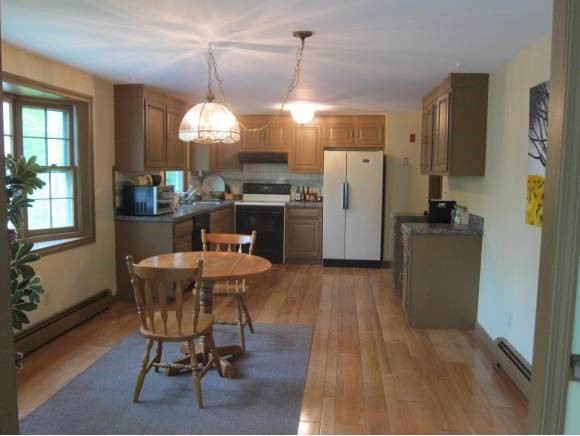 24 Green Road Raymond, NH 03077 - Photo 6 of 18
