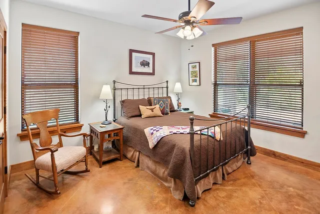 a view of a house with backyard porch and garden