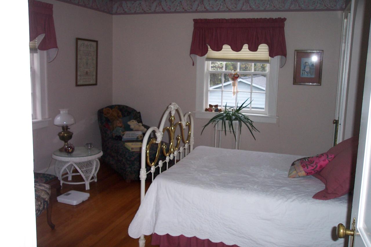 1021 Clearfield Road Southwest Roanoke, VA 24015 - Photo 12 of 14 BEDROOM VIEW