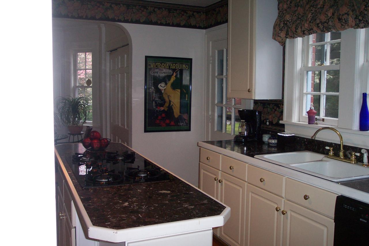 1021 Clearfield Road Southwest Roanoke, VA 24015 - Photo 8 of 14 KITCHEN VIEW