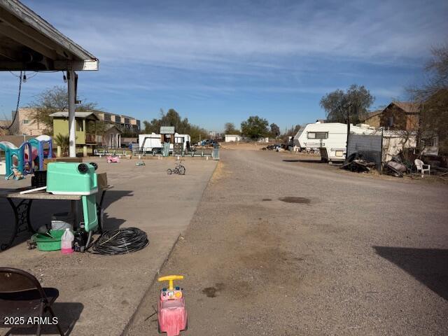 502 East Roeser Road Phoenix, AZ 85040 - Photo 3 of 6 a view of a street with cars
