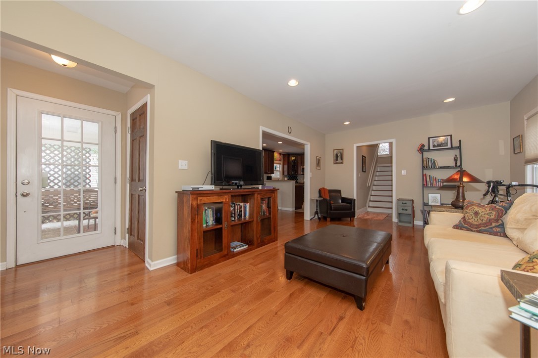 3083 Edgehill Road Cleveland, OH 44118 - Photo 4 of 28 A most inviting and comfortable Living Room