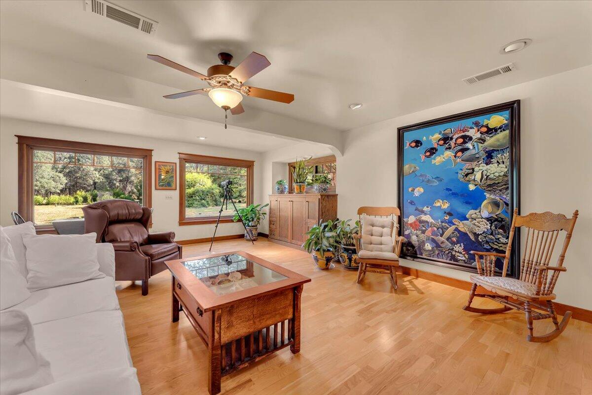 21880 Oak Meadow Road Palo Cedro, CA 96073 - Photo 13 of 79 FR off kitchen