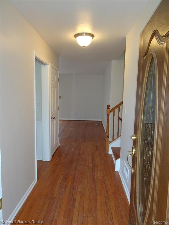 32015 Farmersville Road Farmington Hills, MI 48334 - Photo 6 of 57