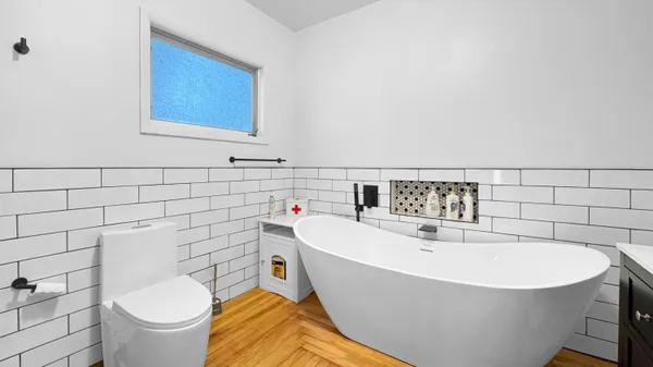 $669,900 | 1576 South Lake Mitchell Drive, Cadillac, MI 49601