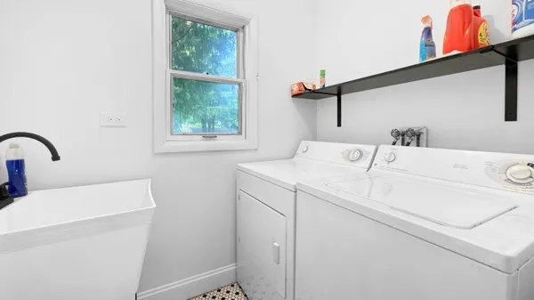 $669,900 | 1576 South Lake Mitchell Drive, Cadillac, MI 49601