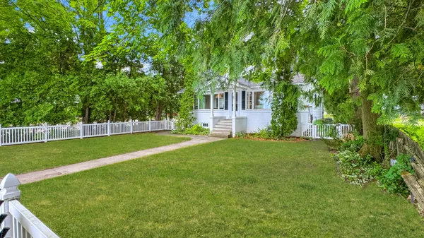 $669,900 | 1576 South Lake Mitchell Drive, Cadillac, MI 49601