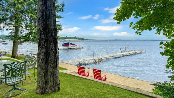 $669,900 | 1576 South Lake Mitchell Drive, Cadillac, MI 49601