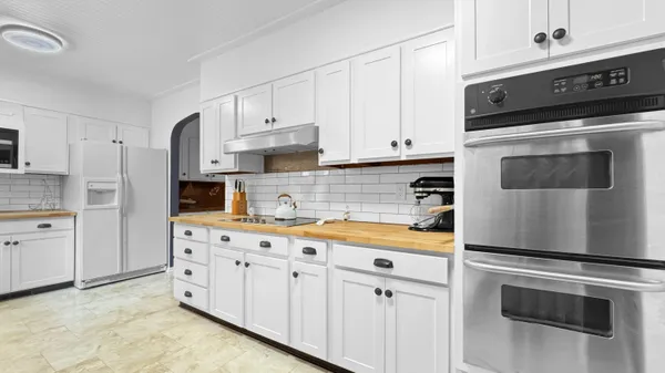 $669,900 | 1576 South Lake Mitchell Drive, Cadillac, MI 49601