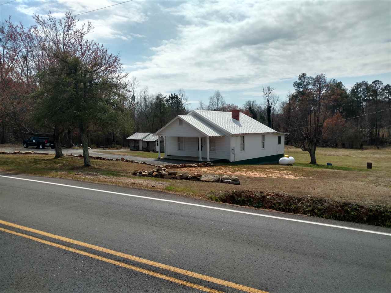10615 New Cut Road Campobello, SC 29322 - Photo 1 of 20