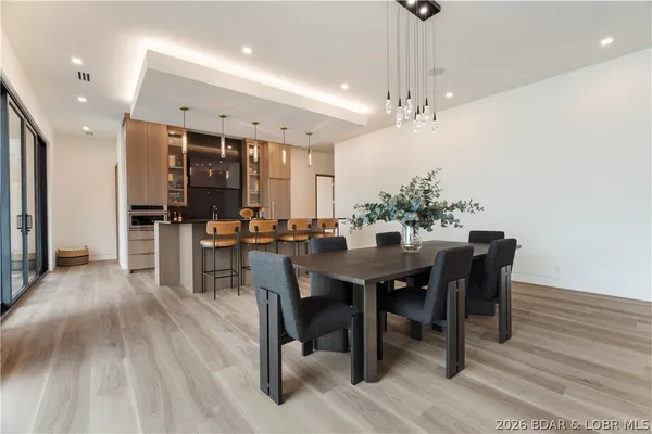 $6,500,000 | 235 East Villages Estates Road, Sunrise Beach, MO 65079