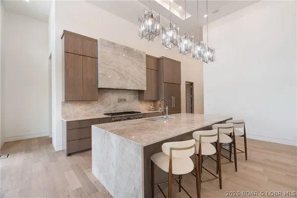 $6,500,000 | 235 East Villages Estates Road, Sunrise Beach, MO 65079