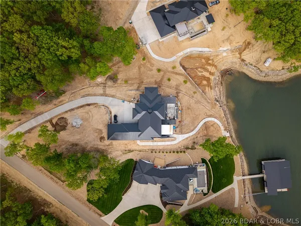 $6,500,000 | 235 East Villages Estates Road, Sunrise Beach, MO 65079