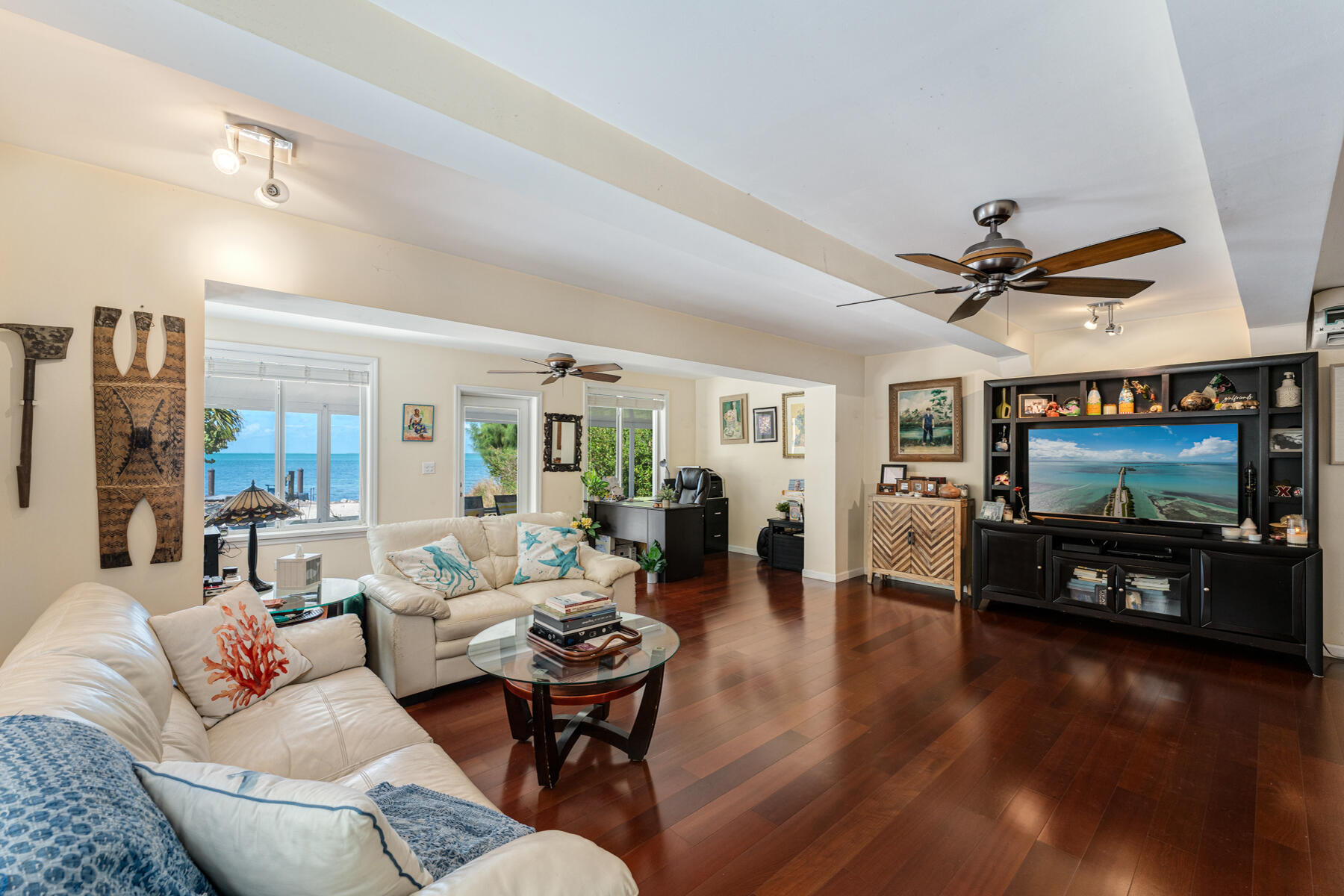 150 List Street Islamorada, FL 33036 - Photo 14 of 30 Living Area and Office Space
