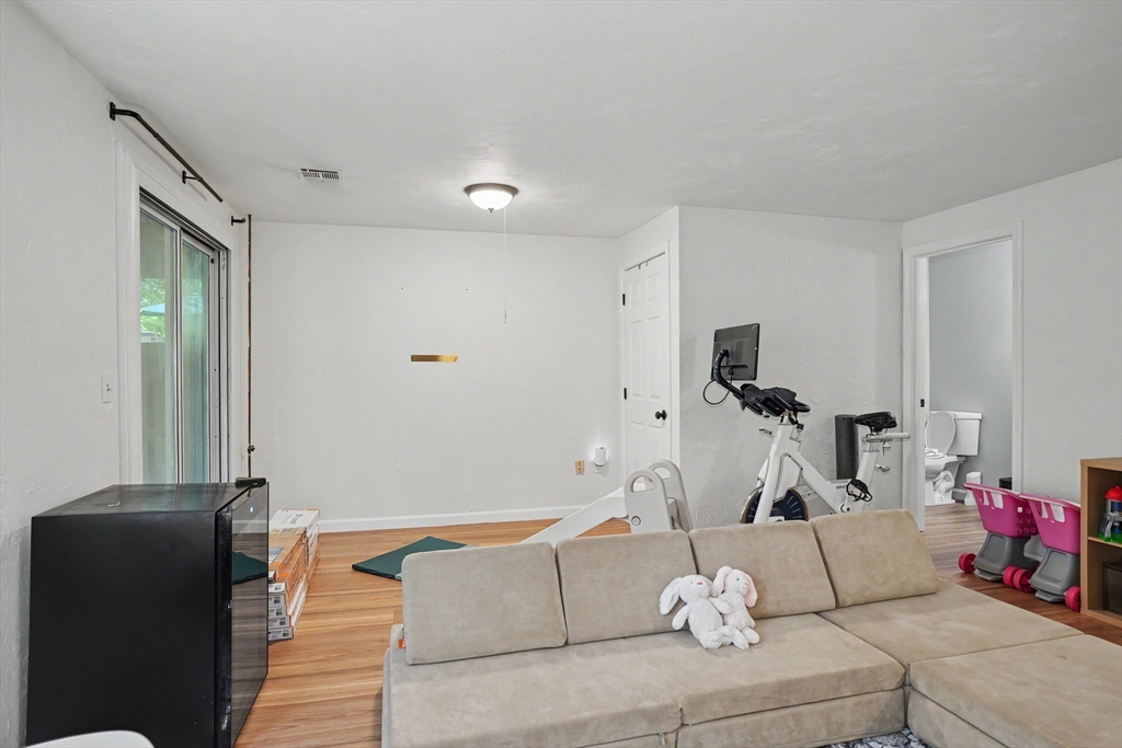 113 Ridgefield Circle, Unit C Clinton, MA 01510 - Photo 5 of 30