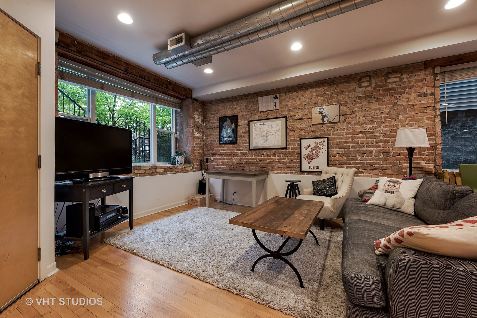 1723 West Erie Street, Unit 1 Chicago, IL 60622 - Photo 2 of 15
