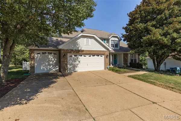 $600,000 | 413 Roosevelt Woods Court, Fenton, MO 63026