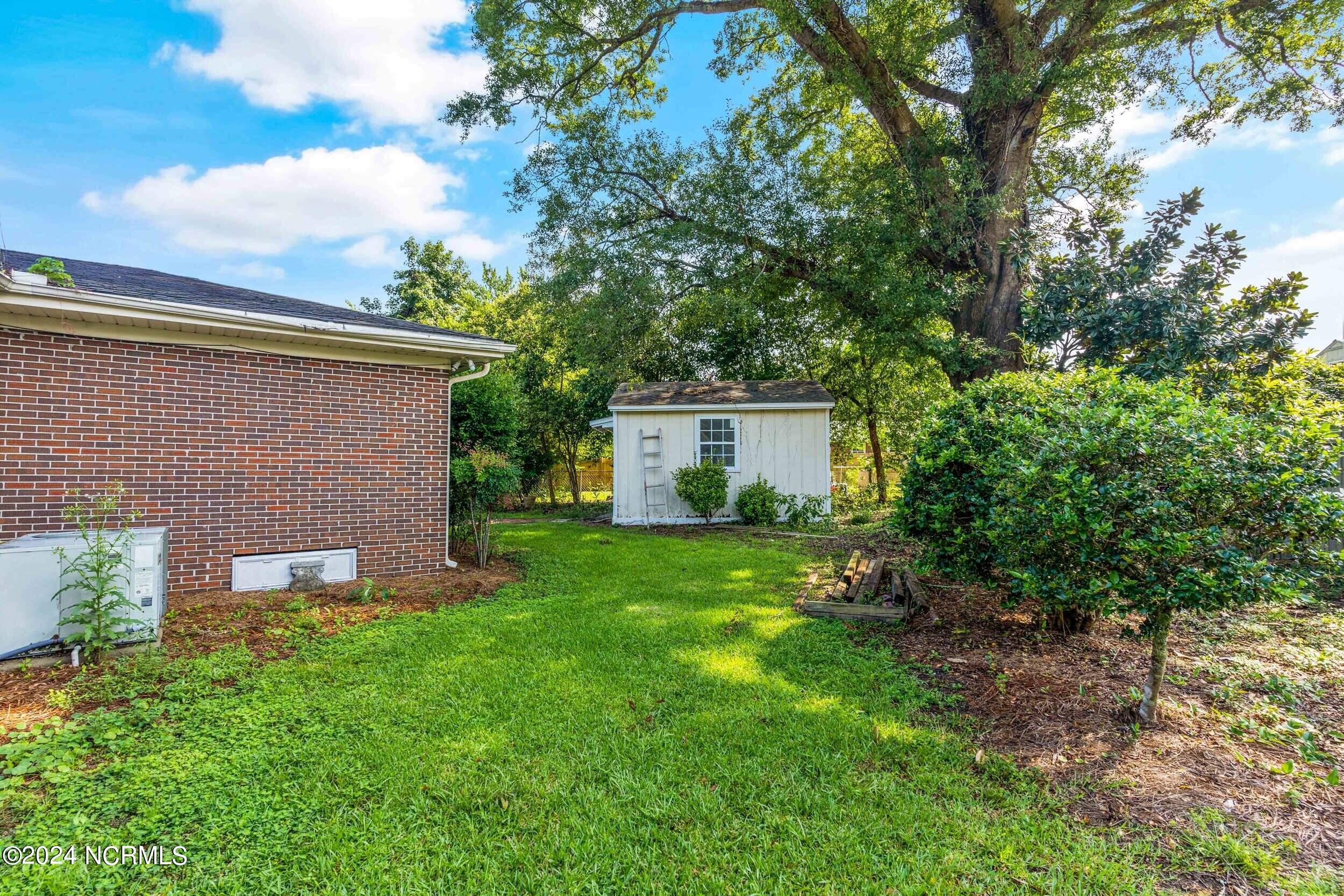 225 Forest Road Wilmington, NC 28403 - Photo 5 of 41 225forestrd_00033