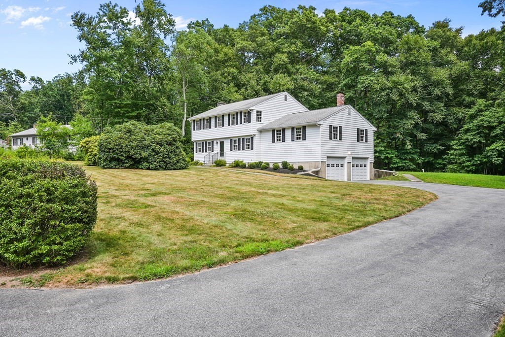 30 Colonial Way Rehoboth, MA 02769 - Photo 3 of 40 Gallery Image 3