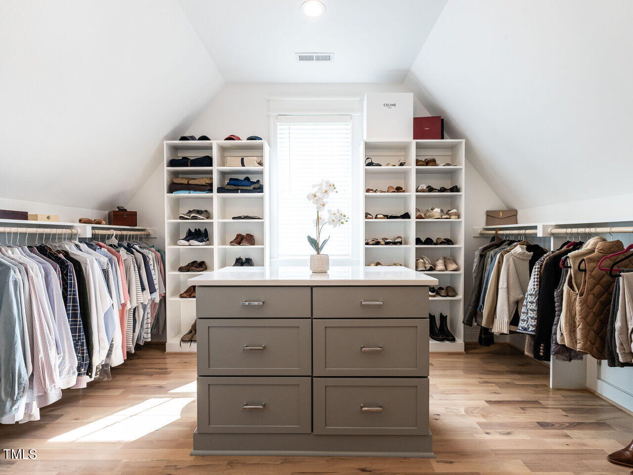 9117 Breeland Way Raleigh, NC 27613 - Photo 25 of 41 025-1280x960-primary-closet