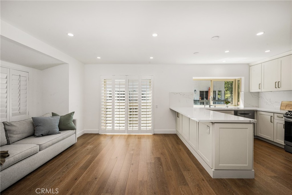 8 Moon Shadow, Unit 8 Irvine, CA 92603 - Photo 13 of 41