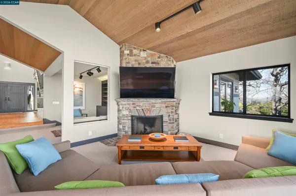 $2,999,000 | 3284 Surmont Drive, Lafayette, CA 94549