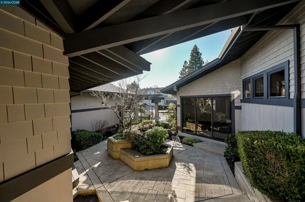 $2,999,000 | 3284 Surmont Drive, Lafayette, CA 94549