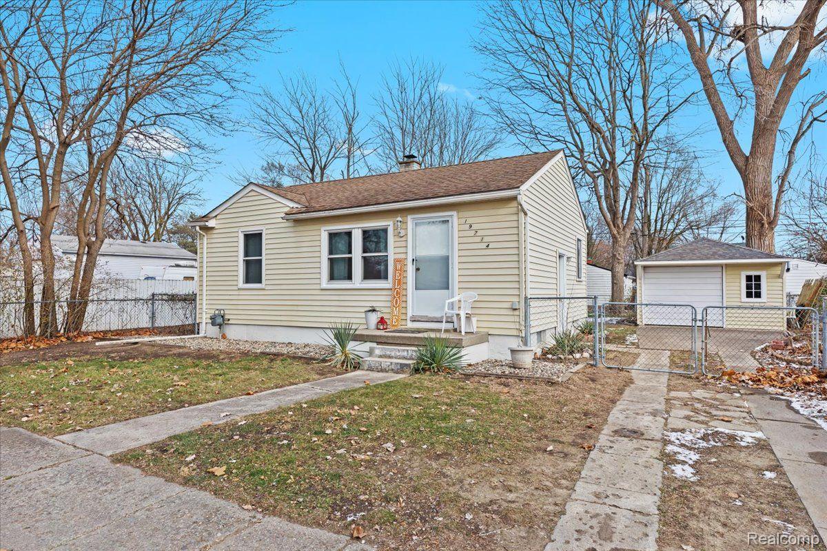 19714 Inkster Road Redford, MI 48240 - Photo 3 of 22 Gallery Image 3