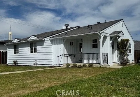 $3,595 | 22051 Vanowen Street, Canoga Park, CA 91303