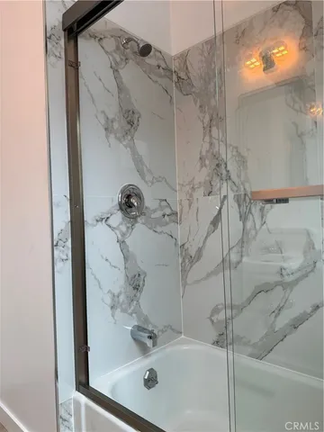 $3,595 | 22051 Vanowen Street, Canoga Park, CA 91303