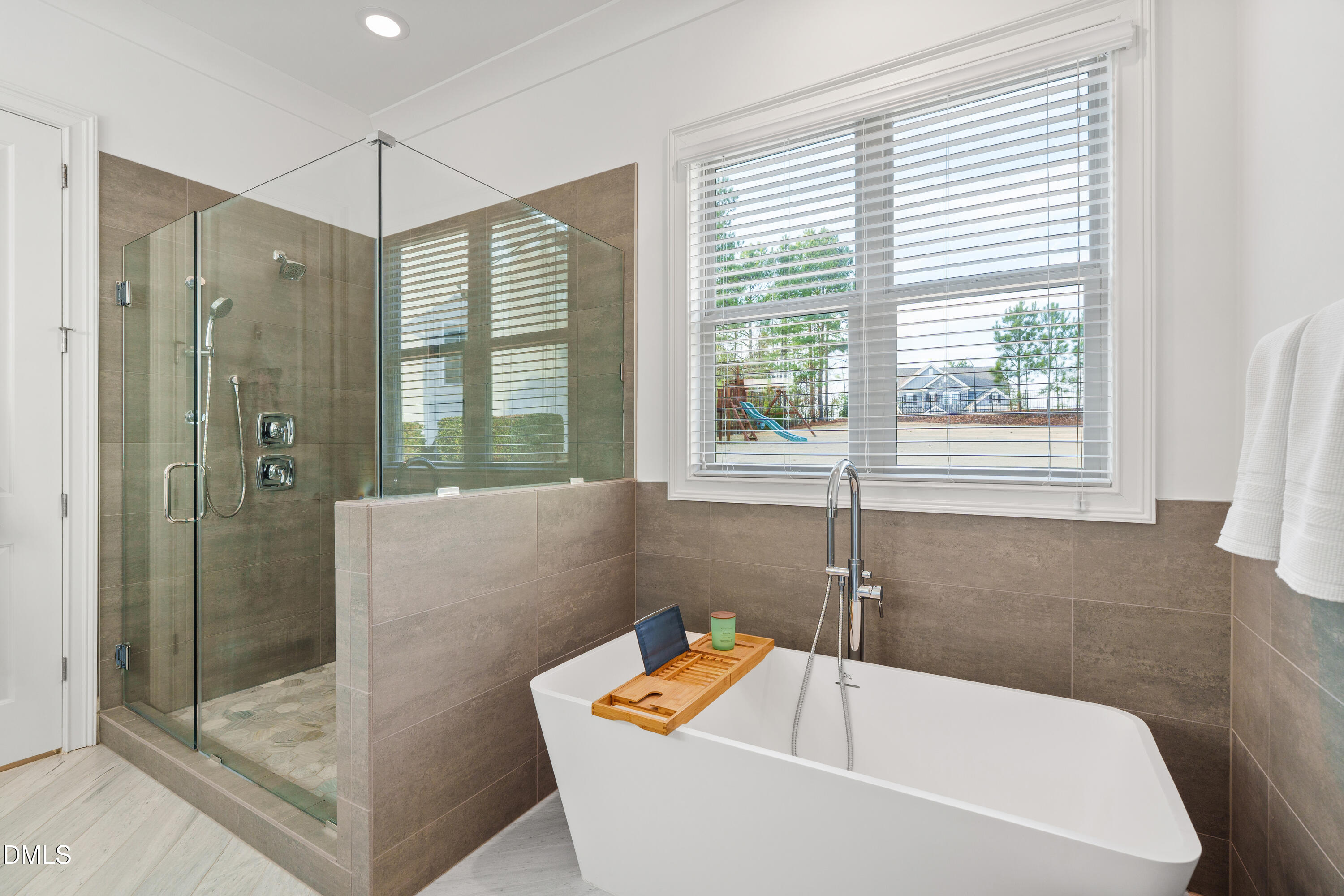 5005 Wainscott Way Raleigh, NC 27612 - Photo 32 of 72 5005 Wainscott-33
