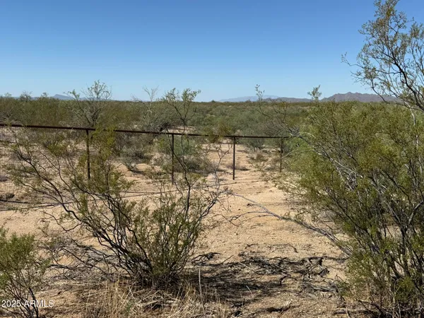 $315,000 | Xx00 West Xx00 W Saguaro Hill Trail, Congress, AZ 85332