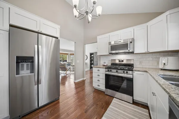 $489,900 | 313 Chancery Lane, Mankato, MN 56001