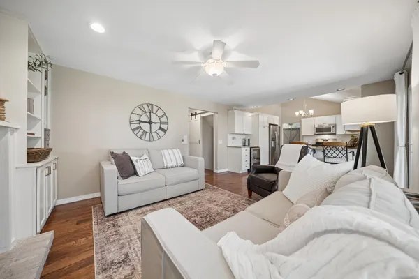 $489,900 | 313 Chancery Lane, Mankato, MN 56001