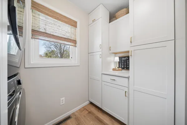$489,900 | 313 Chancery Lane, Mankato, MN 56001