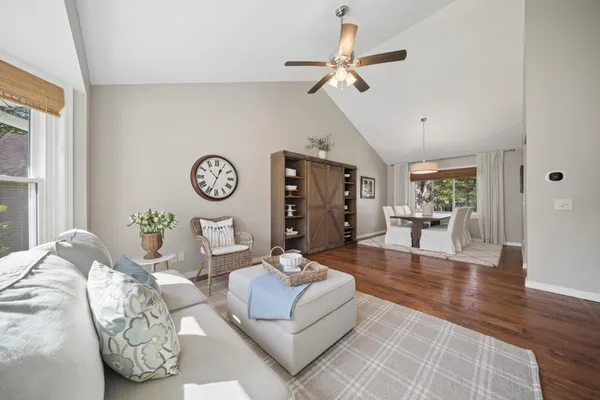 $489,900 | 313 Chancery Lane, Mankato, MN 56001